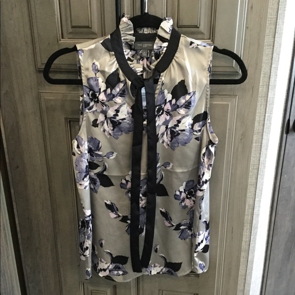 The Limited Floral Top - Picture 1 of 3